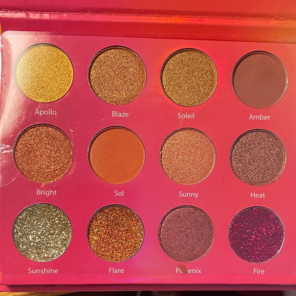 The Beauty Crop Sungazing Palette - Radiant Red and Gold